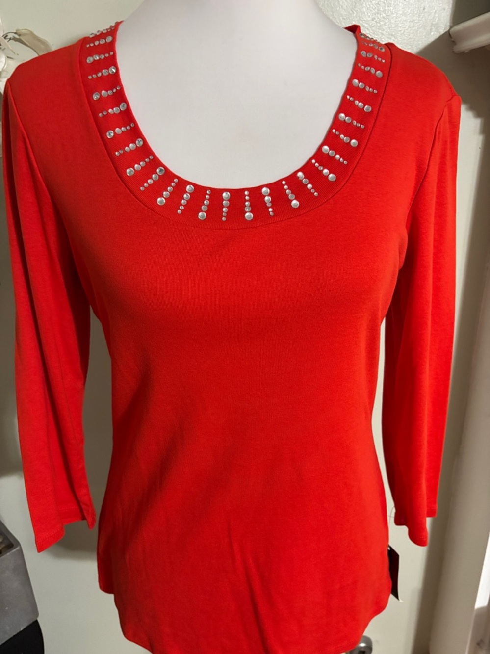 Style & Co Red Scoop Neck Rhinestone Trim Top - Picture 2 of 4